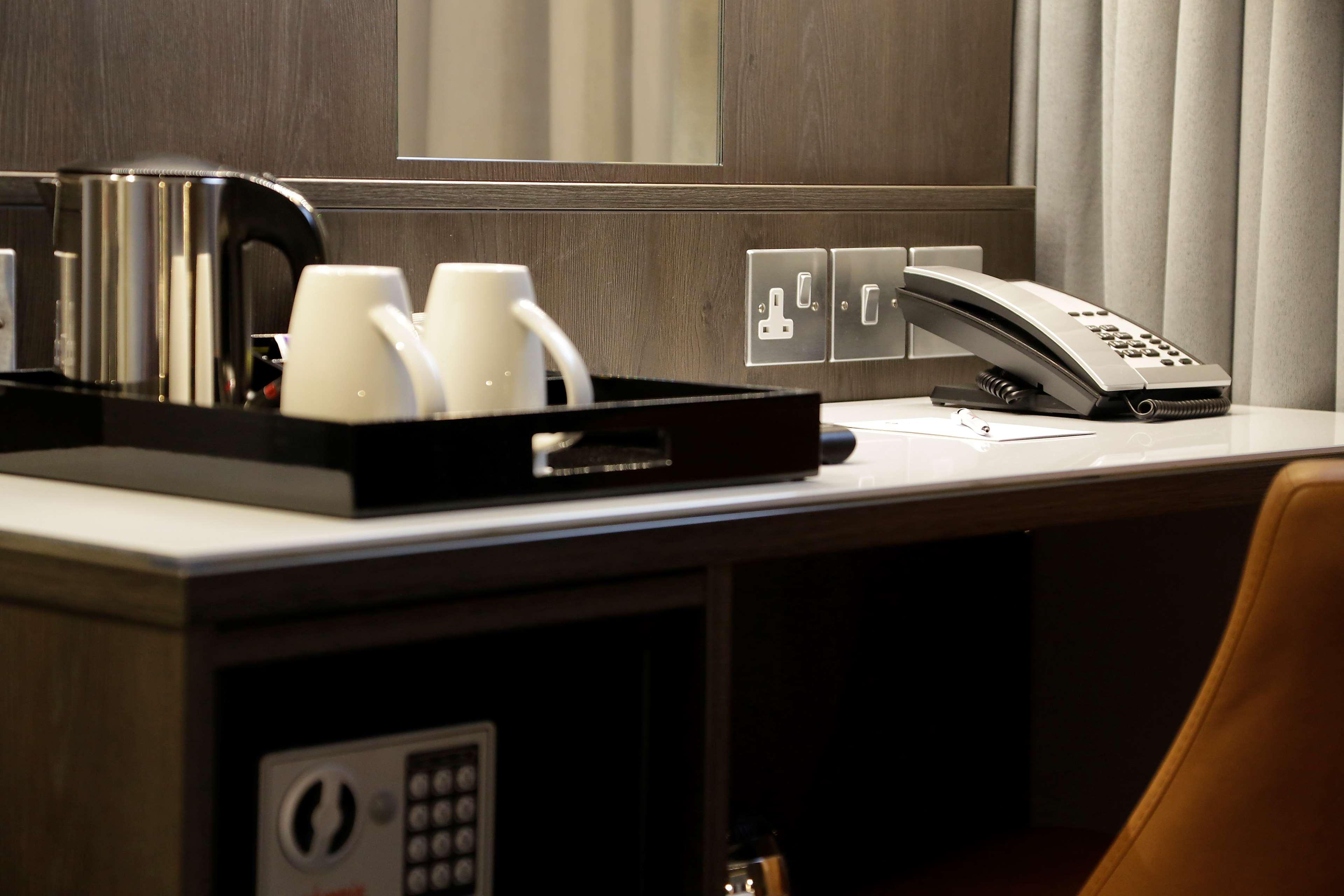 Best Western Plus Vauxhall Hotel Londra Esterno foto